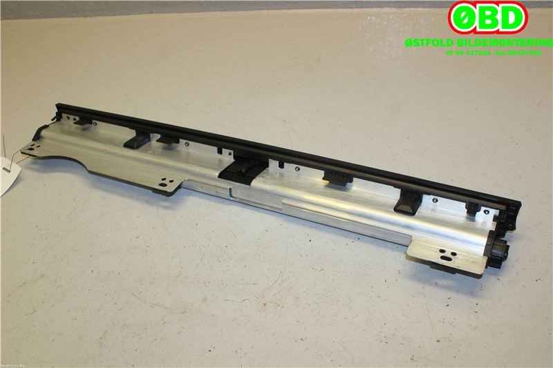 Solskjerm til Audi A8 2010-2013 (Type III, Fase 1)  (AUDI|4H0861334||4H0861334QBC)
