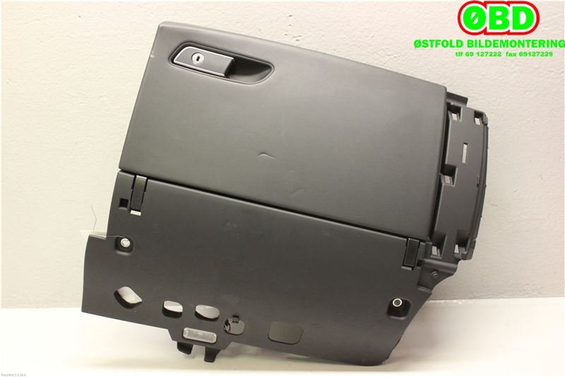 Hanskerom til Audi A8, 2010-2013 (Type III, Fase 1)  (AUDI|4H1 857 096 E)