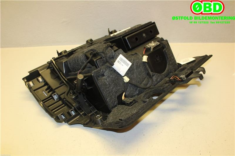 Hanskerom til Audi A8 2010-2013 (Type III, Fase 1) (AUDI|4H1 857 096 E|)