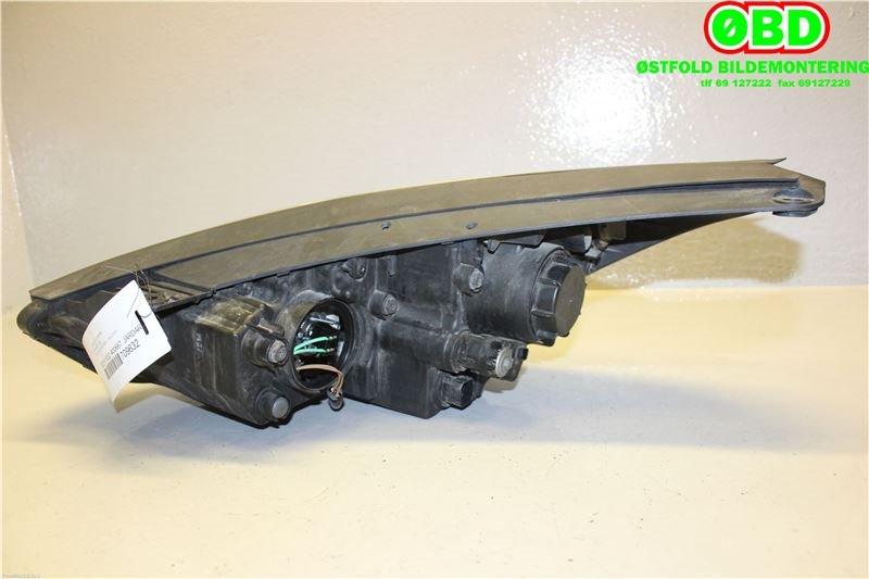 Frontlykt høyre halogen til Hyundai Ix35 2010-2015  (HYUNDAI|921022Y000|)