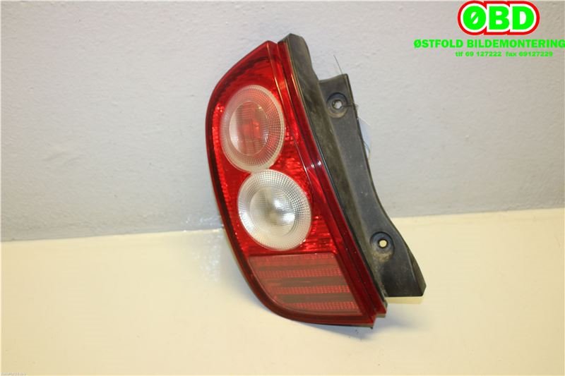 Baklykt venstre til Nissan Micra 2003-2010 (K12) (K12) (NISSAN|B6555AX720|26555AX720|)