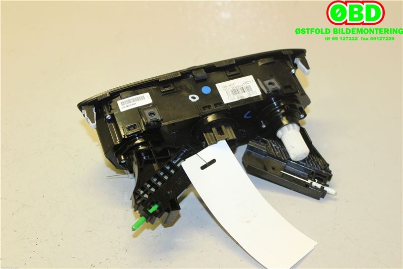 Varmeapparat betjening til Hyundai i20 2015-2020 (Type II)  (HYUNDAI|97250C8110RDR|)