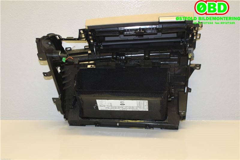 Hanskerom til Land Rover Discovery 2009-2017 (Type IV) (LAND-ROVER|LR021345|LR061578|)