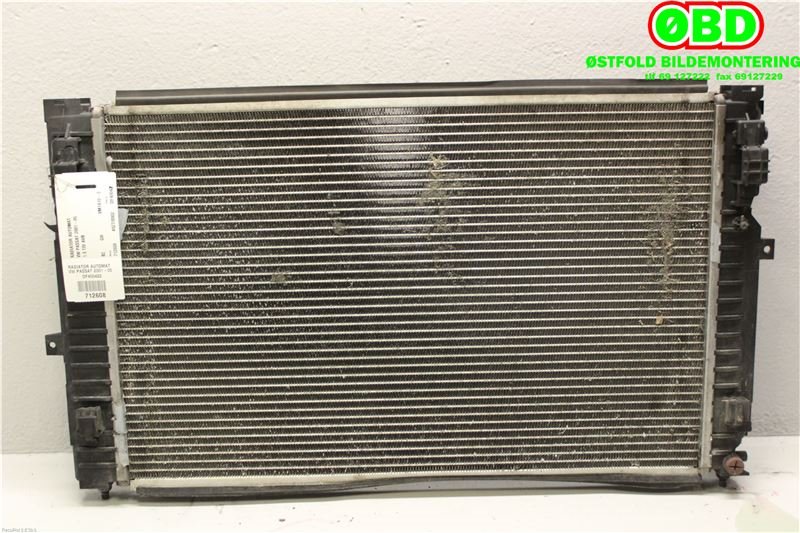 Radiator (automat gir) til VW Passat 2001-2005 (B5,3BG) (B5,3BG) (VOLKSWAGEN|8D0 121 251 BC|)
