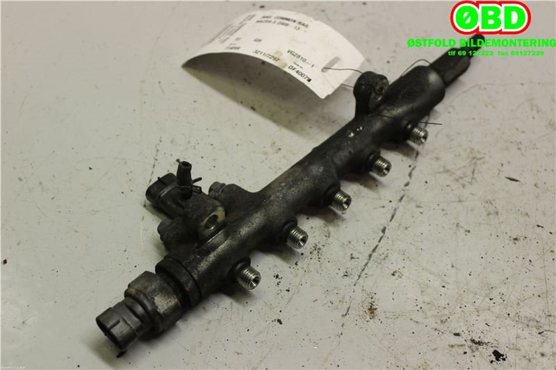 Dyseskinne (fuelrail) til Mazda 6 2010-2013 (Type II, Fase 2)  (MAZDA|R2BF13GC0|)