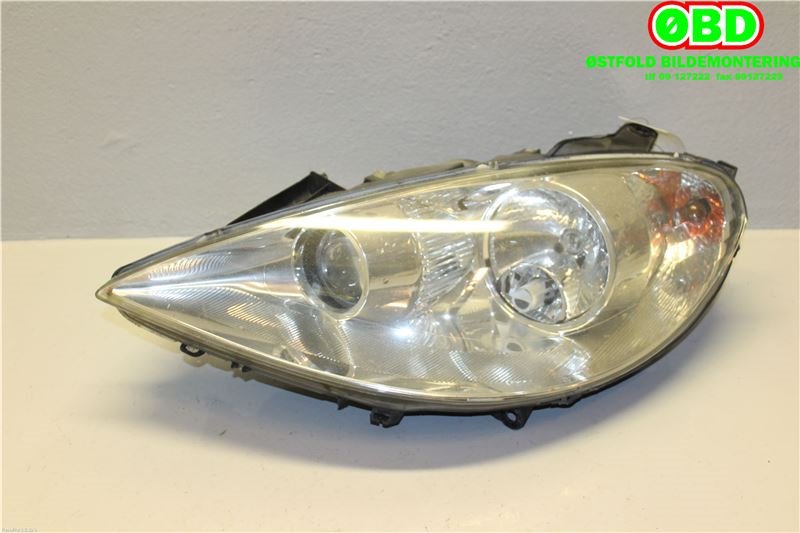 Frontlykt venstre halogen til Peugeot 807 2003-2009 (PEUGEOT|6208 F1||1494308080)