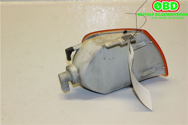 Blinklykt venstre til VW Polo 1994-1999 (Type III, Fase 1)  (VOLKSWAGEN|6N0 953 041 B|)