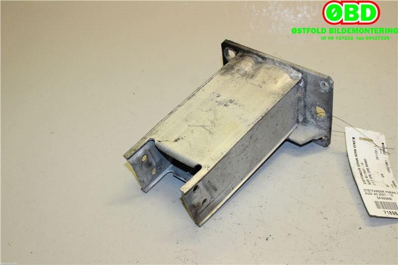 Diverse deler til Audi A5 2007-2016 (Type I)  (AUDI|8K0 807 133 D||8K0807133C)