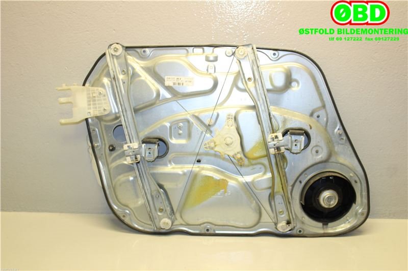 Ruteheis til Hyundai i30 2007-2012 (Type I)  (HYUNDAI|824812L001|)