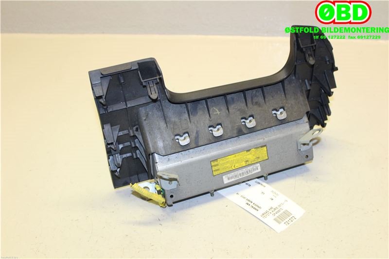 Airbag kne til Toyota Auris 2013-2015 (Type II, Fase 1)  (TOYOTA|7390002050C0|)