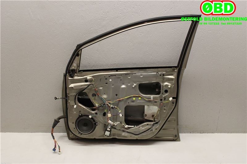 Dør høyre foran til Toyota Prius 2004-2009 (Type II) (COMBI) (COMBI) (TOYOTA|6700147040|)