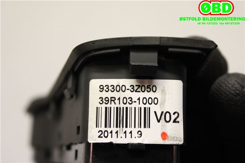 Bryter lys til Hyundai i40 2012-2017  (HYUNDAI|933003Z050RY||933003Z050)