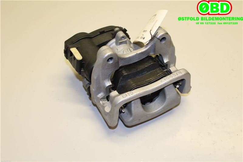 Bremsecaliper høyre bak til Mercedes GLA 2014-2020 (X156) (X156) (MERCEDES|A 000 423 24 81|)