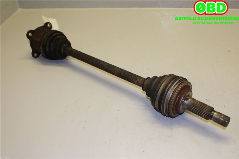 Drivaksel venstre bak til Toyota Hiace 2007-2012 (Fase 3)  (TOYOTA|4234026070|)