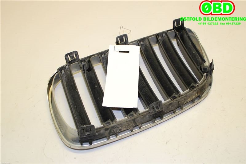 Grill høyre til BMW X3 2007-2010 (Fase 2) (E83) (E83) (BMW|51113420088|)