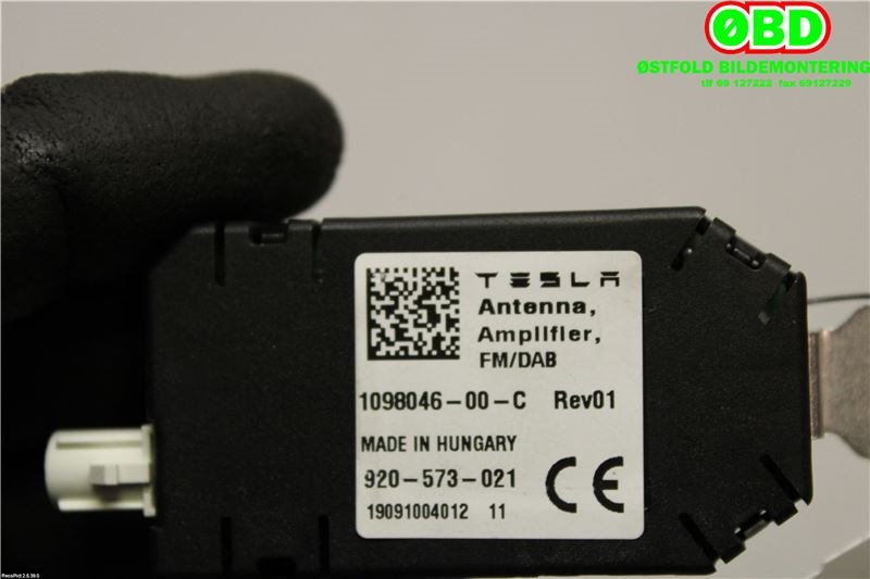 Antenne forsterker til Tesla Model 3 2018-2023 (Fase 1)  (TESLA|109804600C|)