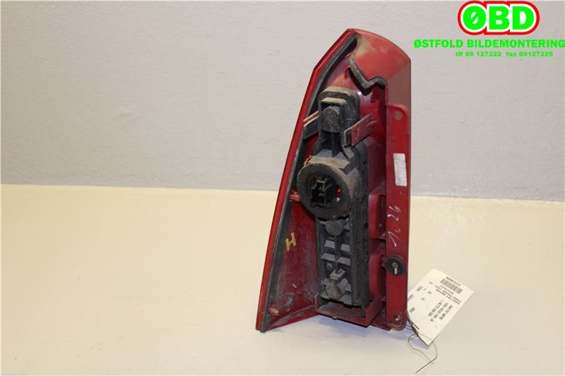 Baklykt høyre til Ford Focus 1998-2004 (Type I)  (FORD|1233322|)