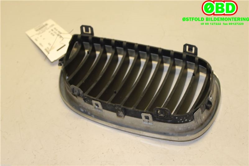 Grill venstre til BMW 1-Serie 2004-2011 (E81/E82/E87/E88) (E81/E82/E87/E88) (BMW|51 13 7 077 129|51710441921|)