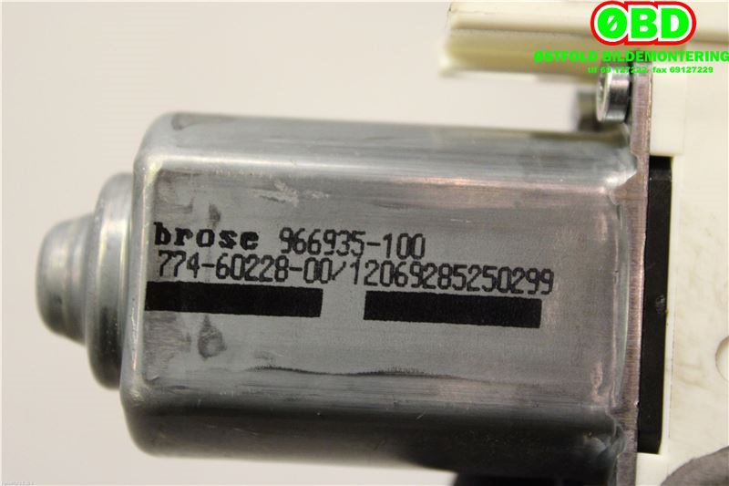 Ruteheis venstre foran til Škoda Superb 2008-2015 (Type II)  (SKODA|8K0 959 801|8T0 959 801 A|8K0959801)