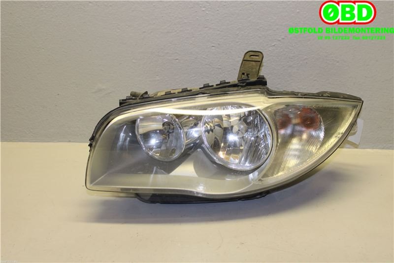 Frontlykt venstre halogen til BMW 1-Serie 2004-2011 (E81/E82/E87/E88) (E81/E82/E87/E88) (BMW|63 12 6 924 485||63126924485)