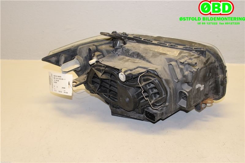 Frontlykt venstre halogen til BMW 1-Serie 2004-2011 (E81/E82/E87/E88) (E81/E82/E87/E88) (BMW|63 12 6 924 485||63126924485)
