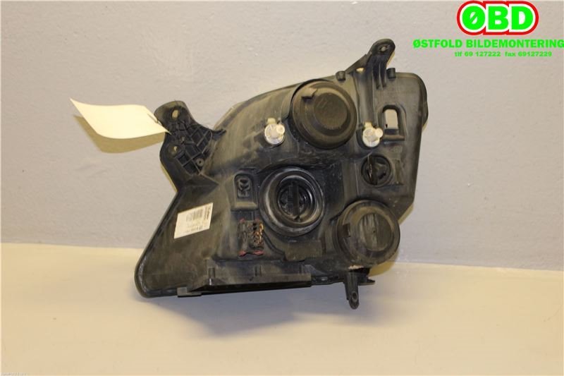 Frontlykt høyre halogen til Opel Meriva A 2003-2010  (OPEL|93175365|1216152|93321053)