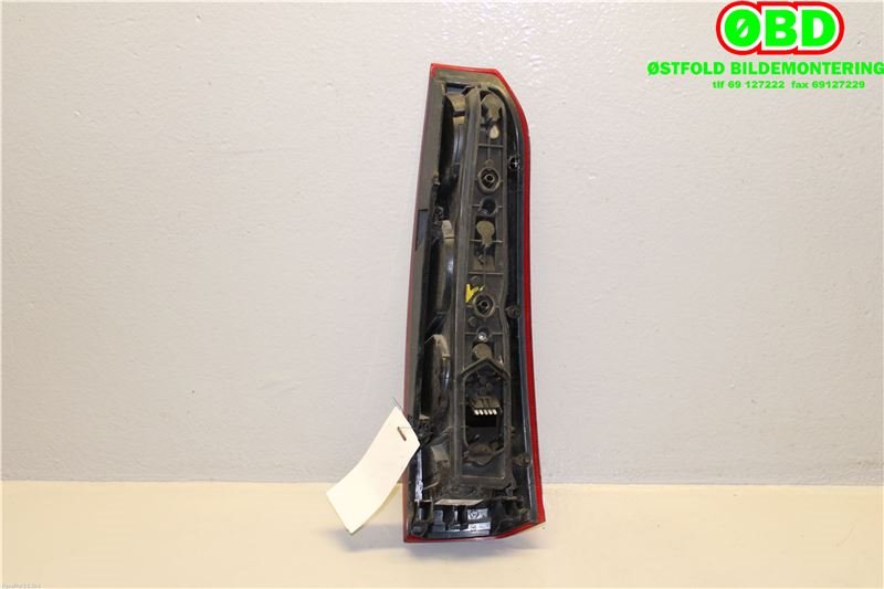 Baklykt venstre til Opel Meriva A 2003-2010 (OPEL|93176390|1222085|93294345)
