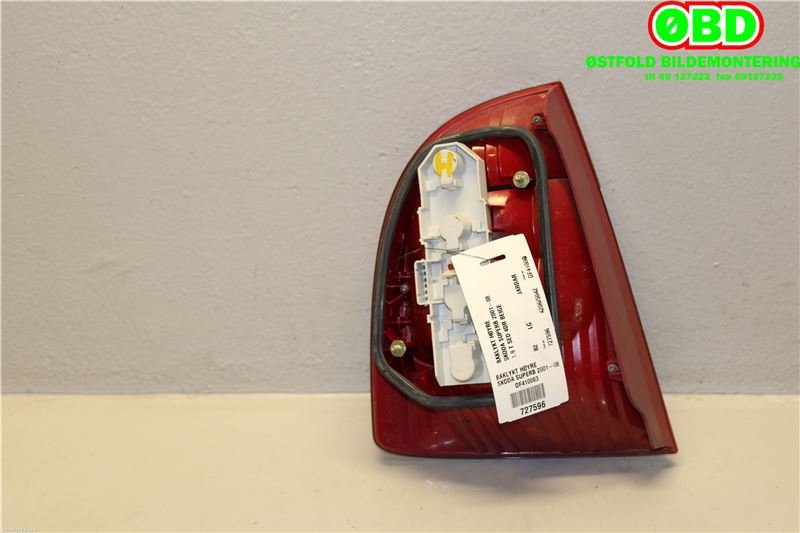 Baklykt høyre til Škoda Superb 2002-2008 (Type I)  (SKODA|3U5 945 112|)