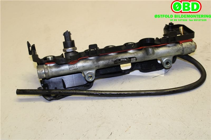 Dyseskinne (fuelrail) til Suzuki Grand Vitara 2005-2015 (Type III) (SUZUKI|15731-67JG0|0445214078|)