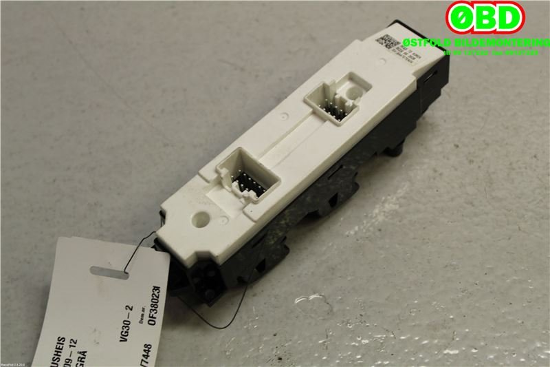 Bryter ruteheis til Mazda 3 2009-2013 (Type II)  (MAZDA|BCD166350B|)