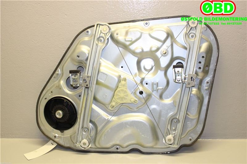 Ruteheis til Hyundai Ix20 2010-2017  (HYUNDAI|824711K000|)