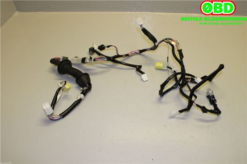 Ledningsnett til Toyota Yaris 2014-2020 (Type III, Fase 2) (TOYOTA|821510U750|)