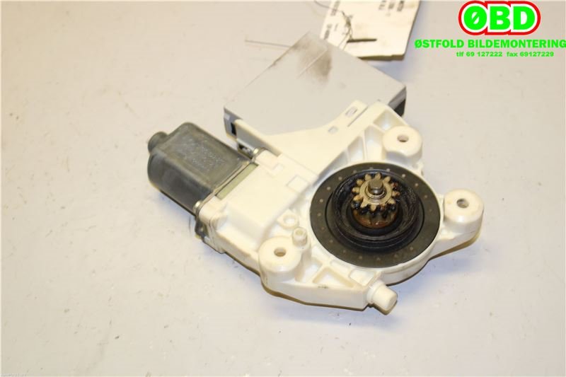 Ruteheis venstre foran til Ford Focus 2008-2010 (Type II, Fase 2) (FORD|1776003||7M5T14B533AC)