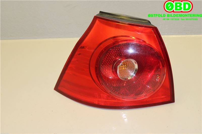 Baklykt venstre til VW Golf V, Combi 2003-2008  (VOLKSWAGEN|1K6 945 095 AA|)