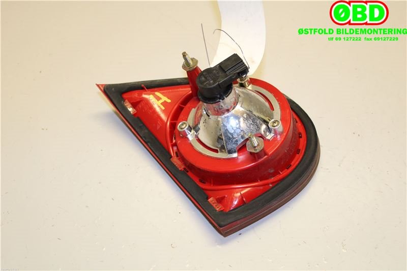 Baklykt høyre indre til VW Golf V, Combi 2003-2008  (VOLKSWAGEN|1K6 945 094 E||1K6945094E)