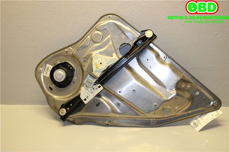 Ruteheis til Mercedes GLK 2008-2015 (X204) (X204) (MERCEDES|A 204 730 11 79|)