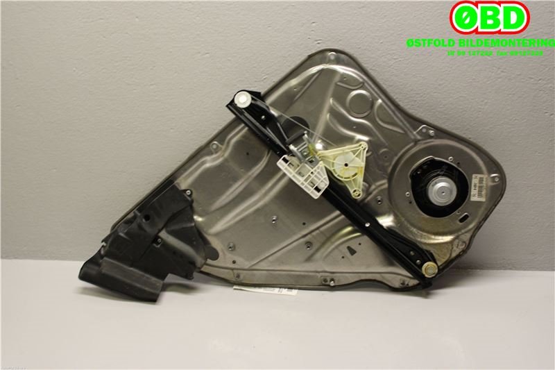 Ruteheis til Mercedes GLK 2008-2015 (X204) (X204) (MERCEDES|A 204 730 12 79|)