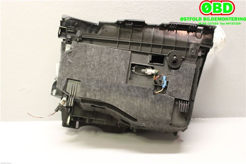 Hanskerom til Mercedes GLK 2008-2015 (X204) (X204) (MERCEDES|A 204 680 05 98||2046801591)