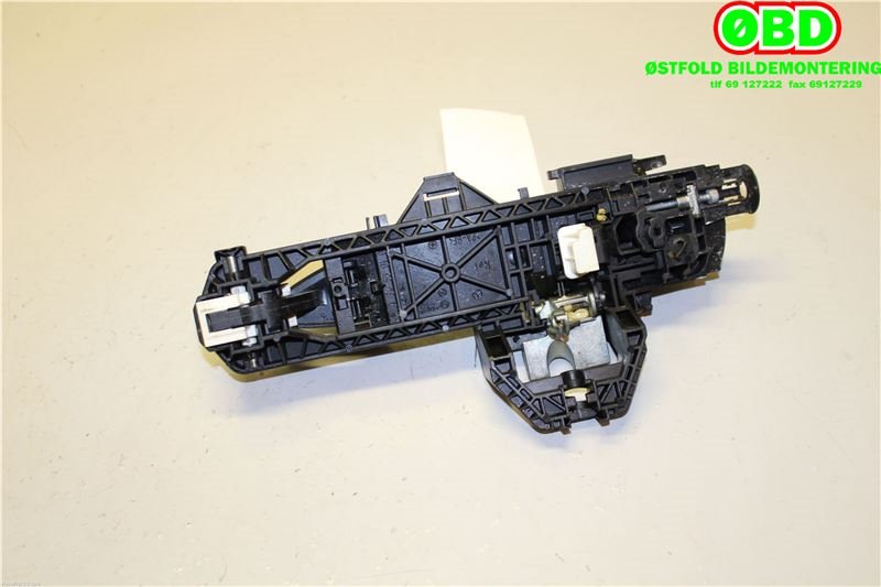 Dørhåndtak utv høyre bak til Mercedes GLK 2008-2015 (X204) (X204) (MERCEDES|A 204 760 02 70||2042600834)