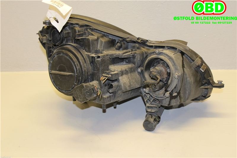 Frontlykt venstre halogen til Mercedes E-Klasse 2002-2006 (Fase 1) (W211) (W211) (MERCEDES|A 211 820 02 61|)