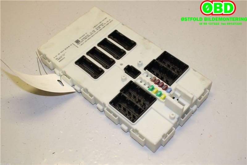 Sikringsboks til BMW 1-Serie 2011-2015 (Fase 1) (F20/F21) (F20/F21) (BMW|61 35 9 438 729||61359314234)