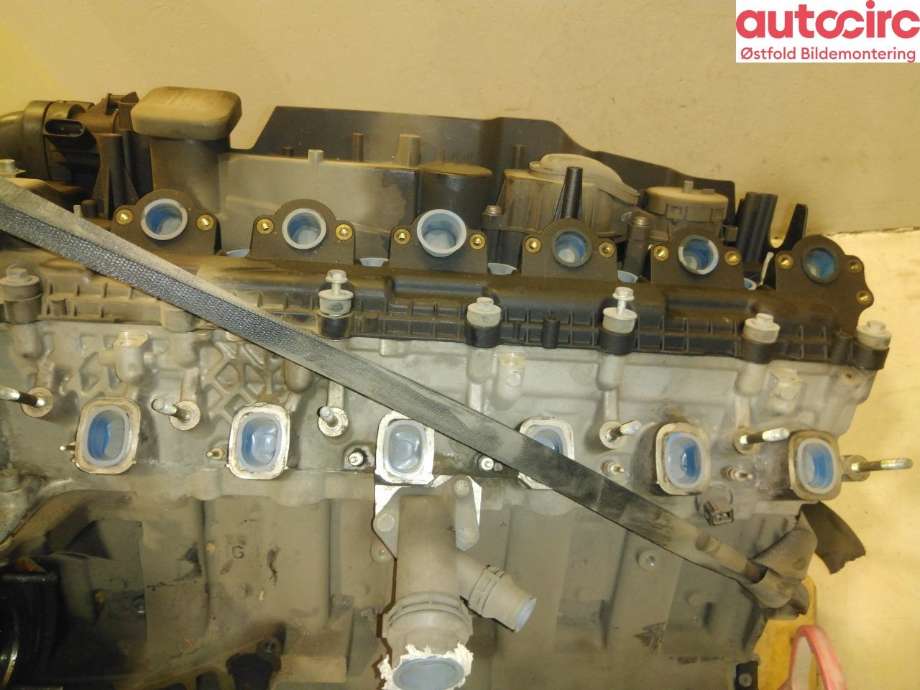 Motor diesel til BMW 7-Serie 2000-2008 (E65/E66/E67/E88) (E65/E66/E67/E88) (BMW|11 00 0 306 821|)