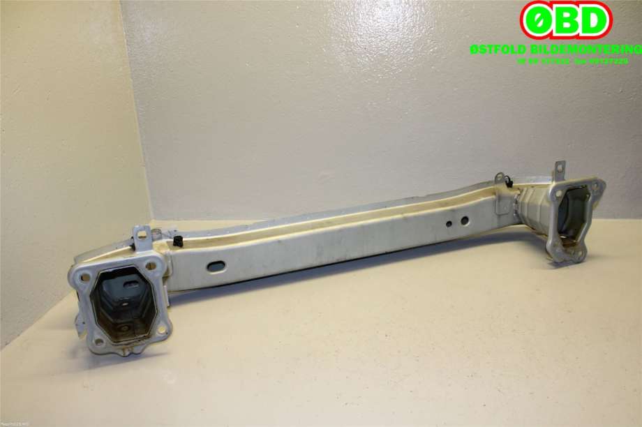 Støtfangerforsterkning foran til Volvo C70 2006-2010 (Type II, Fase 1)  (VOLVO|31353949|)