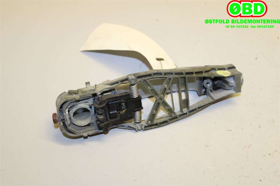 Dørhåndtak utv venstre bak til VW Touran 2003-2006 (Type I, Fase 1)  (VOLKSWAGEN|7H0 837 205 D|1T0 839 885 A|)