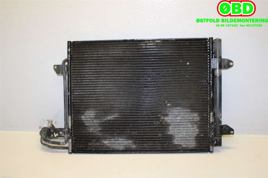 Aircondition radiator til VW Touran 2003-2006 (Type I, Fase 1)  (VOLKSWAGEN|1T0 820 411 E|)