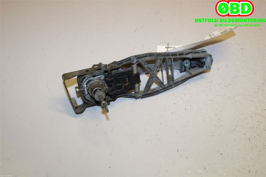 Dørhåndtak utv venstre foran til VW Touran 2003-2006 (Type I, Fase 1)  (VOLKSWAGEN|7H0 837 205 D|1T0 837 885 B|)