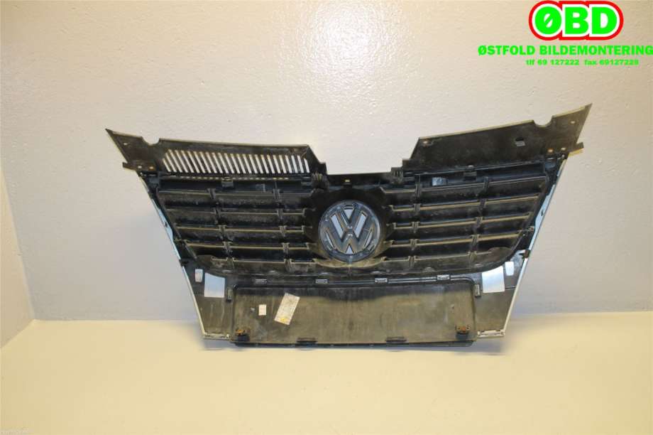 Grill til VW Passat 2005-2010 (B6) (B6) (VOLKSWAGEN|3C0 853 651 AD|)