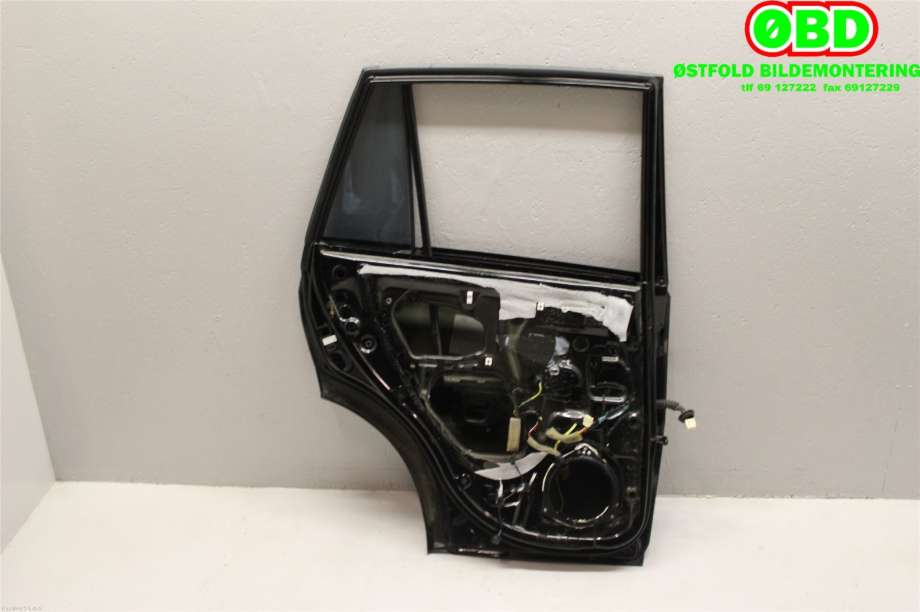 Dør venstre bak til Toyota RAV4 2000-2006 (Type II) (TOYOTA|6700442040|)