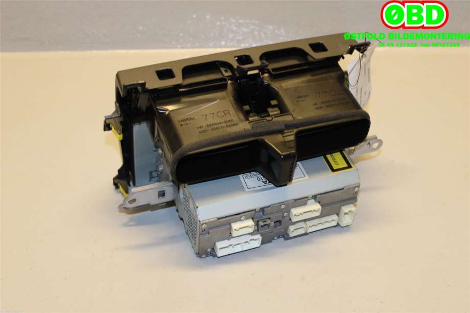 Bilstereo navigasjon til Toyota Verso-S 2011-2015 (COMBI) (COMBI) (TOYOTA|8614052010B0|)