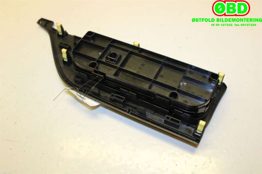 Varmeapparat betjening til Toyota Auris 2015-2019 (Type II, Fase 2)  (TOYOTA|5590002790C0|)